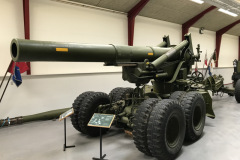 203 mm Haubits M55